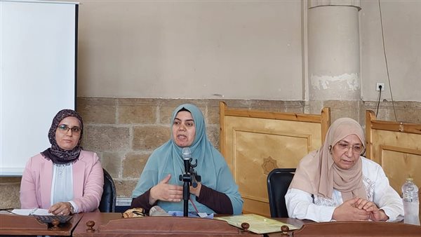 أستاذة بجامعة الأزهر