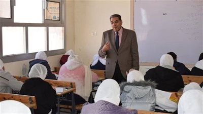 طلاب الشهادة الإعدادية بجنوب سيناء يؤدون امتحان الدور الثاني في العلوم والتربية الفنية