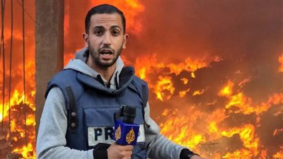 أَلَمْ تَرَ كَيْفَ فَعَلَ رَبُّكَ بِعَادٍ.. الصحفي أنس الشريف ينشر آية قرآنية قوية قبيل استشهاده