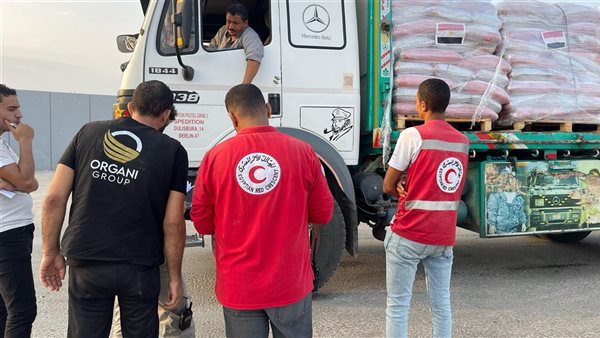 قوافل الهلال الأحمر