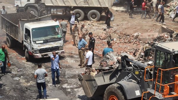 إزالة آثار حريق شبرا