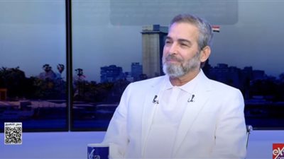 أحمد عبد العزيز يتخذ الإجراءات القانونية بسبب إساءات له عبر السوشيال ميديا بعد أزمة مصافحة شاب