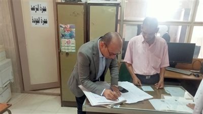 محافظ الدقهلية يحيل المدير الإداري لمستشفى الجلدية والجذام للتحقيق ويأمر بإعادة تنظيم العمل لمنع التكدس