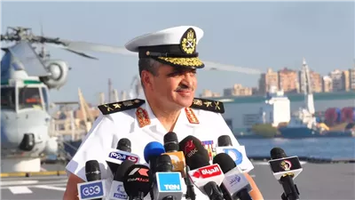 قائد القوات البحرية الأسبق يحصل على ثقة الرئيس السيسي للعام السابع على التوالي.. أسامة ربيع ورحلة عطاء للوطن