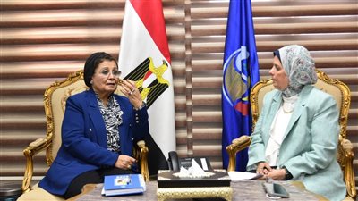 نائب وزير الصحة تبحث مع عميد تمريض دمنهور إدراج المشورة الأسرية ضمن برامج تدريب الطلاب