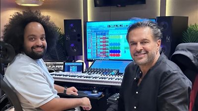 بعد ساعات من انتهاء أزمة الموسيقيين.. راغب علامة يسجل أغنية جديدة مع الموزع عمرو الخضري 