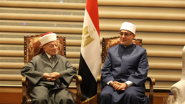 الدكتور نظير عياد