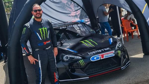 بطل السباقات الدولي