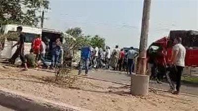 إصابة 3 أشخاص في حادث تصادم بين ميكروباص وسيارة نقل على طريق شبين الكوم - قويسنا