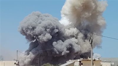 قتلى وجرحى في انفجار ضخم بمستودع ذخيرة في إدلب بسوريا