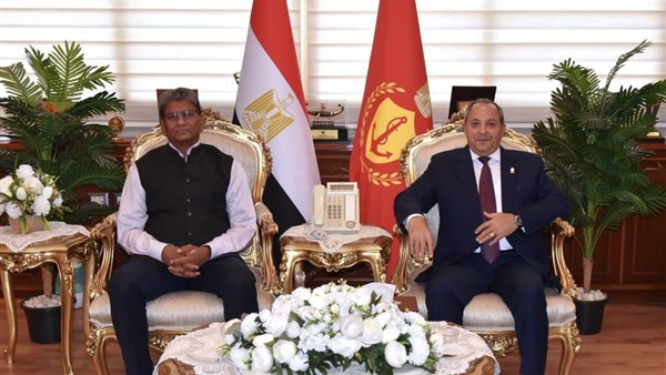 محافظ بورسعيد يستقبل