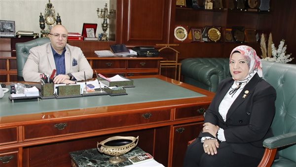 محافظ بني سويف ووكيلة