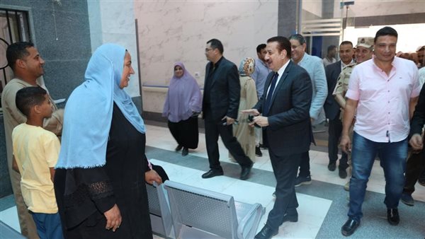 محافظ المنوفية خلال