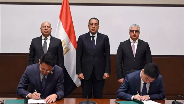 رئيس الوزراء خلال