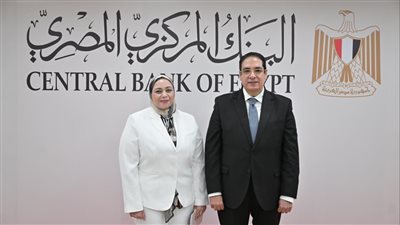 عميدة تجارة القاهرة: إجراء اختبارات قبول للمتقدمين لبرنامج بكالوريوس العلوم المصرفية.. والدراسة تبدأ من السنة الثانية