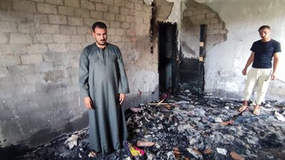 بسبب شاحن كهرباء: حريق يلتهم شقة سكنية ويقضي على الأخضر واليابس وصاحبها يناشد المسؤولين بترميمها | صور وفيديو