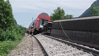 مصرع شخص وإصابة آخرين إثر تصادم قطار في الدنمارك