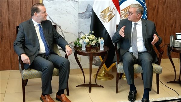 وزير البترول 