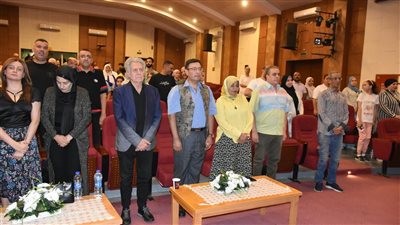 المسرح لا يزال ينبض.. لقطات من حضور سليم سحاب لمسرحية حب من طرف حامد