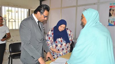 وكيل صحة سوهاج يفاجئ عيادات شندويل.. ويحيل المقصرين للتحقيق