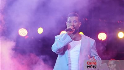 كامل العدد.. أحمد سعد يتألق بحفله الثاني بمهرجان مراسي