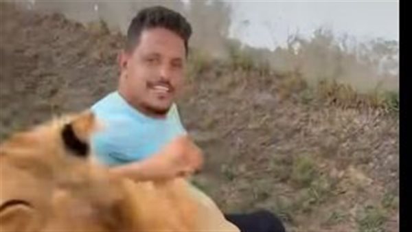  عامل مصري بين فكي