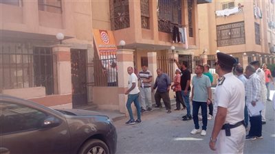 جهاز العاشر من رمضان ينفذ 56 قرار غلق وتشميع وإزالة إشغالات في حملة مكبرة 