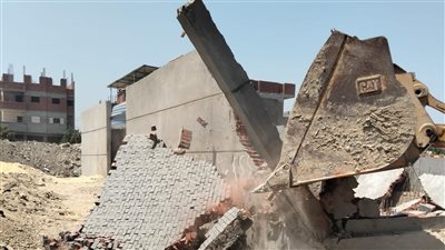 إزالة 5 حالات لتعديات على الأراضي الزراعية بالإسكندرية واسترداد 3210 أمتار