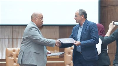 غرفة القاهرة التجارية تبدأ تقديم خدماتها إلكترونيًا لـ التجار