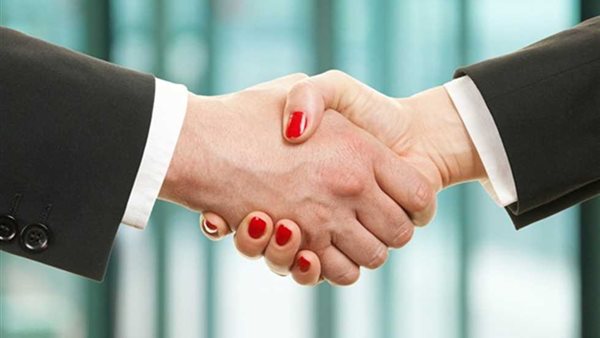 المصافحة بين الرجل