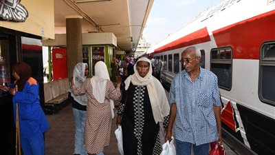تأكيدًا لـ القاهرة 24.. النقل تدفع بقطار إضافي لتسهيل عودة السودانيين إلى وطنهم