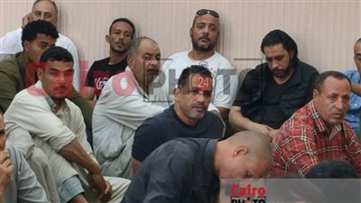 أبرزهم عماد النحاس وقمصان.. نجوم الأهلي السابقين يؤدون صلاة الجنازة على والد الشناوي