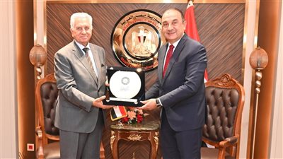 قطاع الأعمال يوقع بروتوكول تعاون مع الأكاديمية العربية لتأهيل الكوادر ورفع كفاءة الشركات