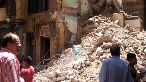 انهيار عقار 