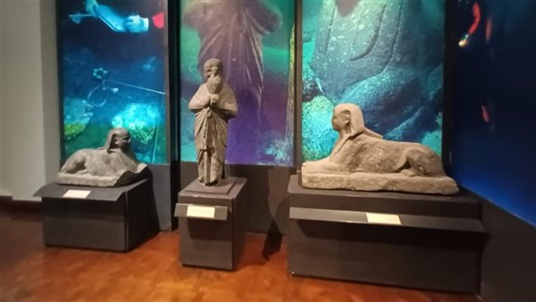 قطع أثرية من ميناء