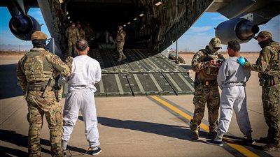 دولة إفريقية تواجه أزمة قانونية بعد قبولها مرحلين من أمريكا دون موافقة برلمانية