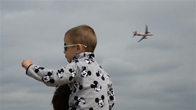 زوجان إسبانيان يتركان ابنهما في المطار بعد اكتشاف انتهاء صلاحية جواز سفره