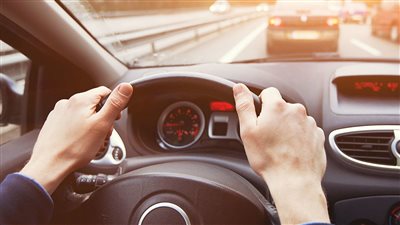 7 نصائح لقيادة آمنة على الطرق السريعة.. تعرف عليها