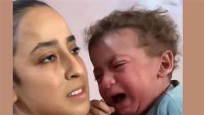 استغاثة أم لإنقاذ رضيعها: ابني محتاج عملية زرع نخاع بمليون جنيه