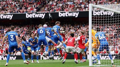 أرسنال يضرب ليدز يونايتد بخماسية في الدوري الإنجليزي الممتاز