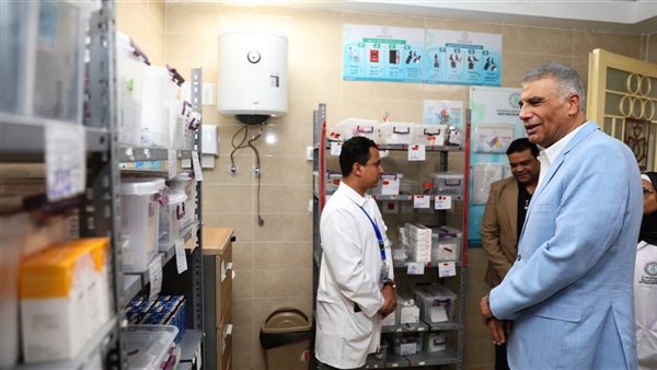 محافظ أسوان