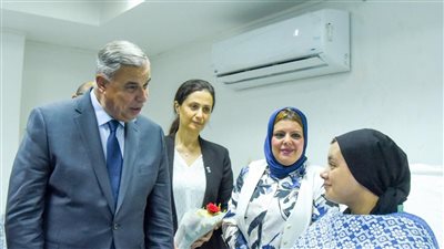 هنوفر عربيات ترجعكم.. محافظ الإسكندرية يوجه رئيس حي عامرية أول بتوفير سيارات لطالبات سوهاج الناجيات من حادث الغرق في أبو تلات