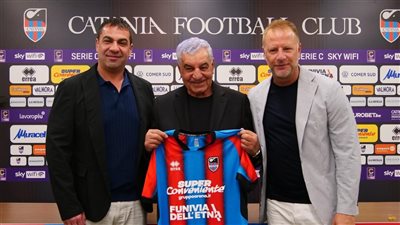 رئيس نادي كاتانيا يستقبل الدكتور زاهي حواس عالم الآثار المصرية | صور 