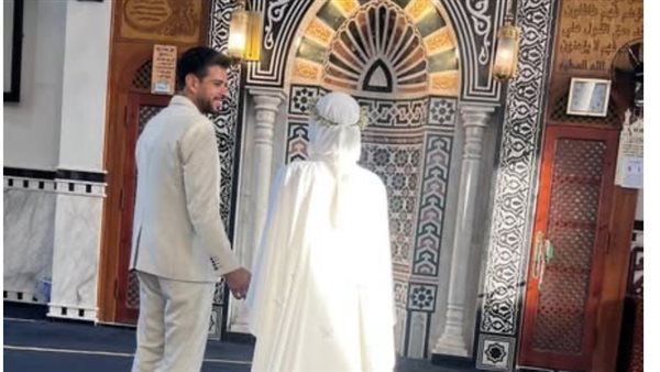 سيشن عروسين داخل