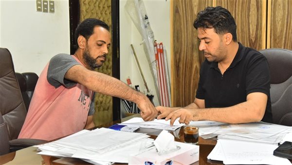 أثناء تسليم التعويضات