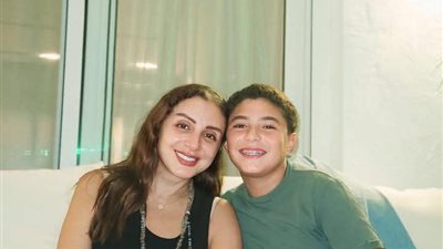 ترحاب بعد العودة.. تفاصيل وصول أنغام إلى العلمين الجديدة بعد جراحة ناجحة في ألمانيا