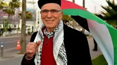 لُقِب بجندي الثورة الفلسطينية.. العثور على ناشط يهودي مغربي مناهض لإسرائيل فاقدًا للوعي داخل منزله