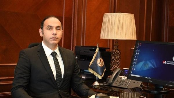 إسلام عزام رئيس البورصة