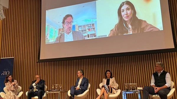 خلال اللقاء