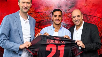 باير ليفركوزن يعلن تعاقده مع لوكاس فاسكيز حتى عام 2027